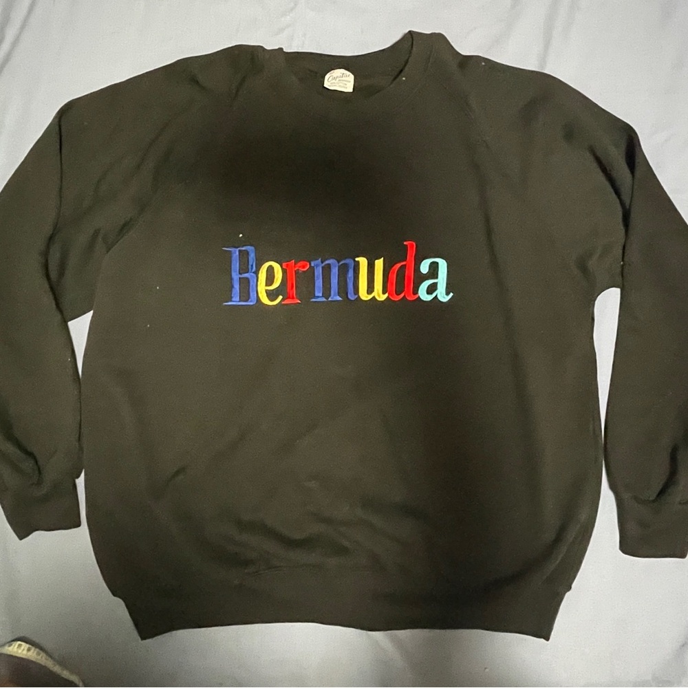 Black Sweater Bermuda